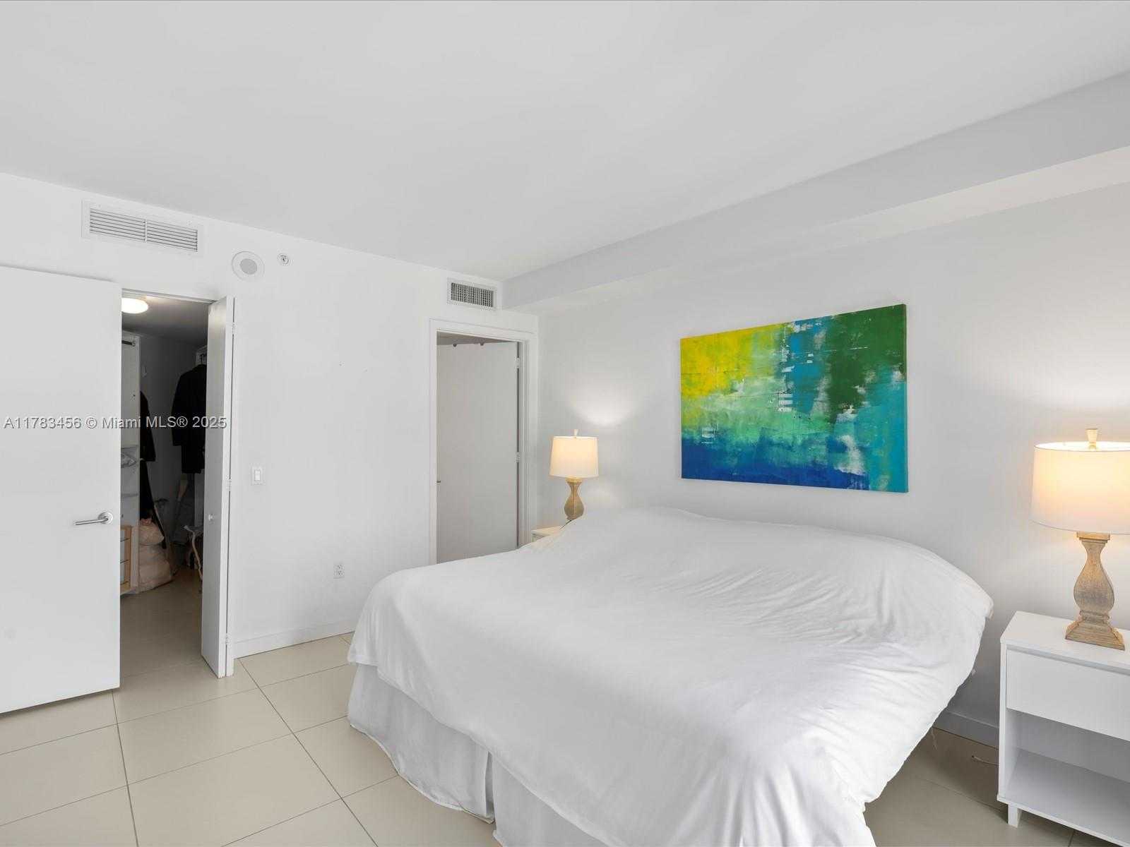 Small Image of 31 SOUTH EAST 6TH ST #802, Miami Number 26