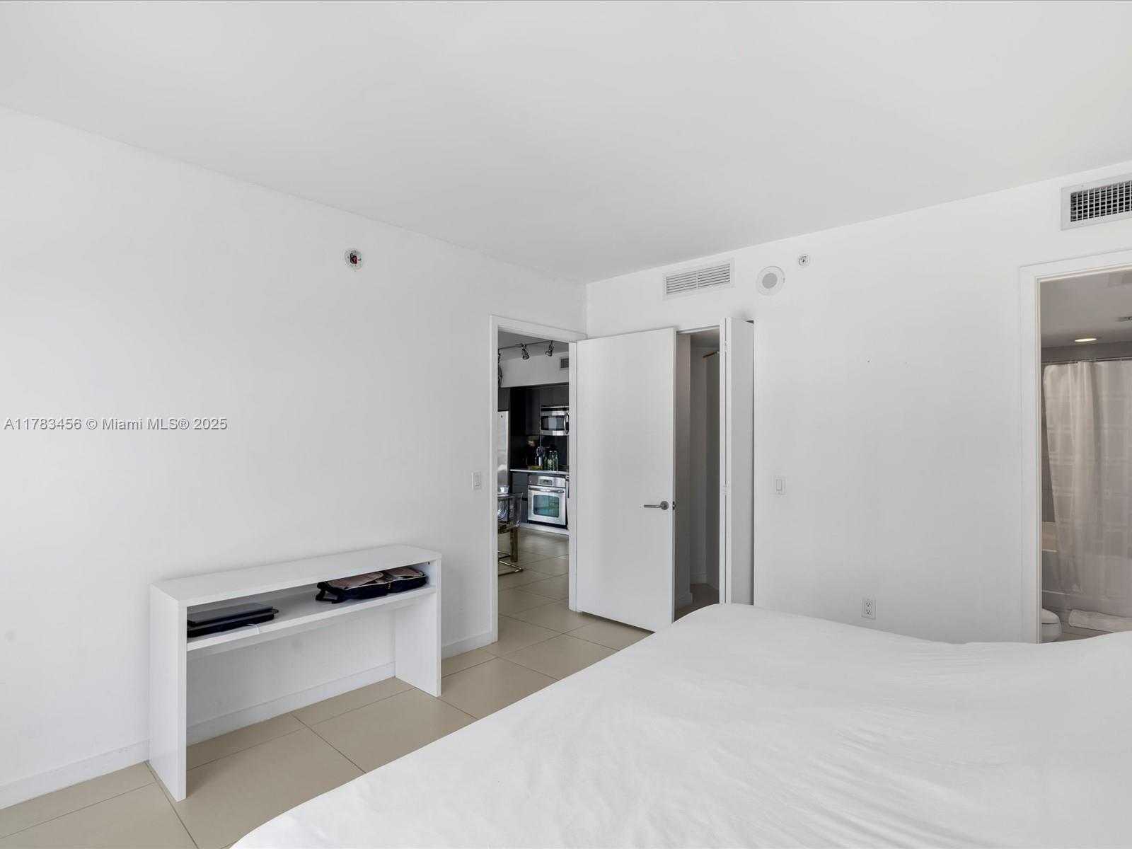 Small Image of 31 SOUTH EAST 6TH ST #802, Miami Number 28