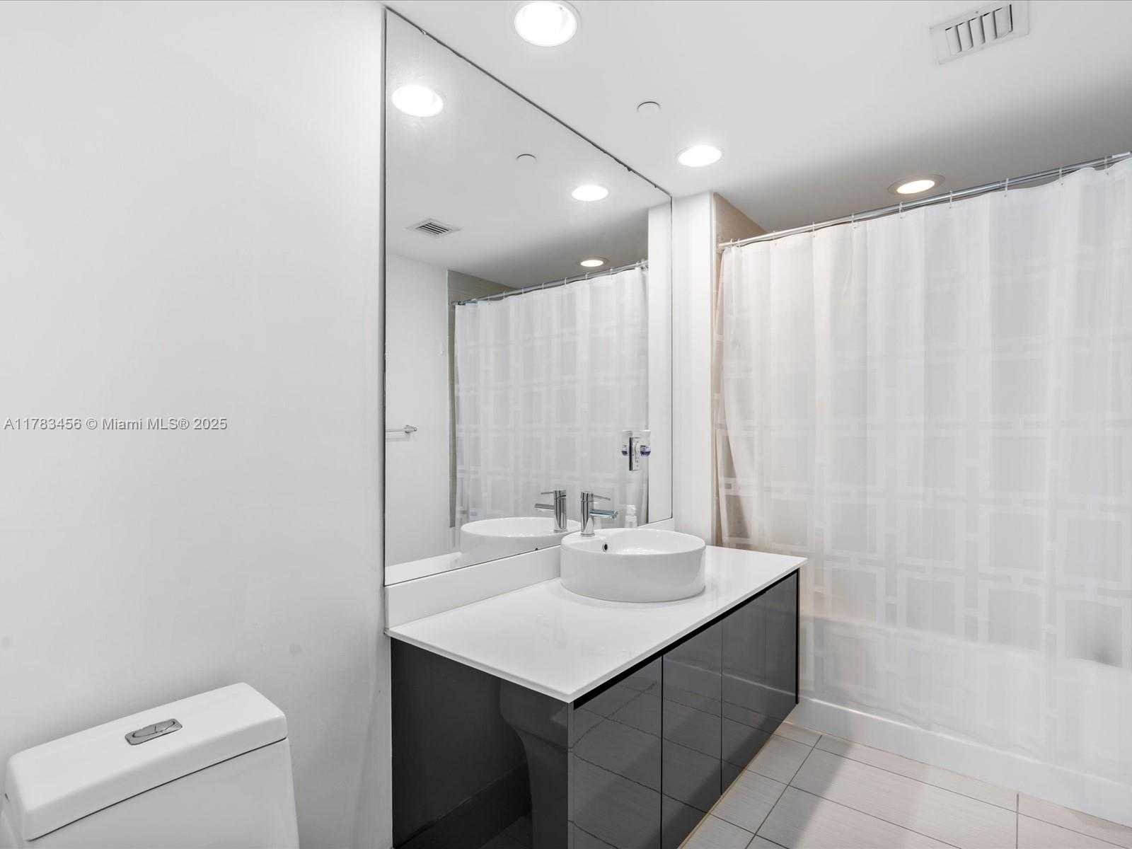 Small Image of 31 SOUTH EAST 6TH ST #802, Miami Number 29