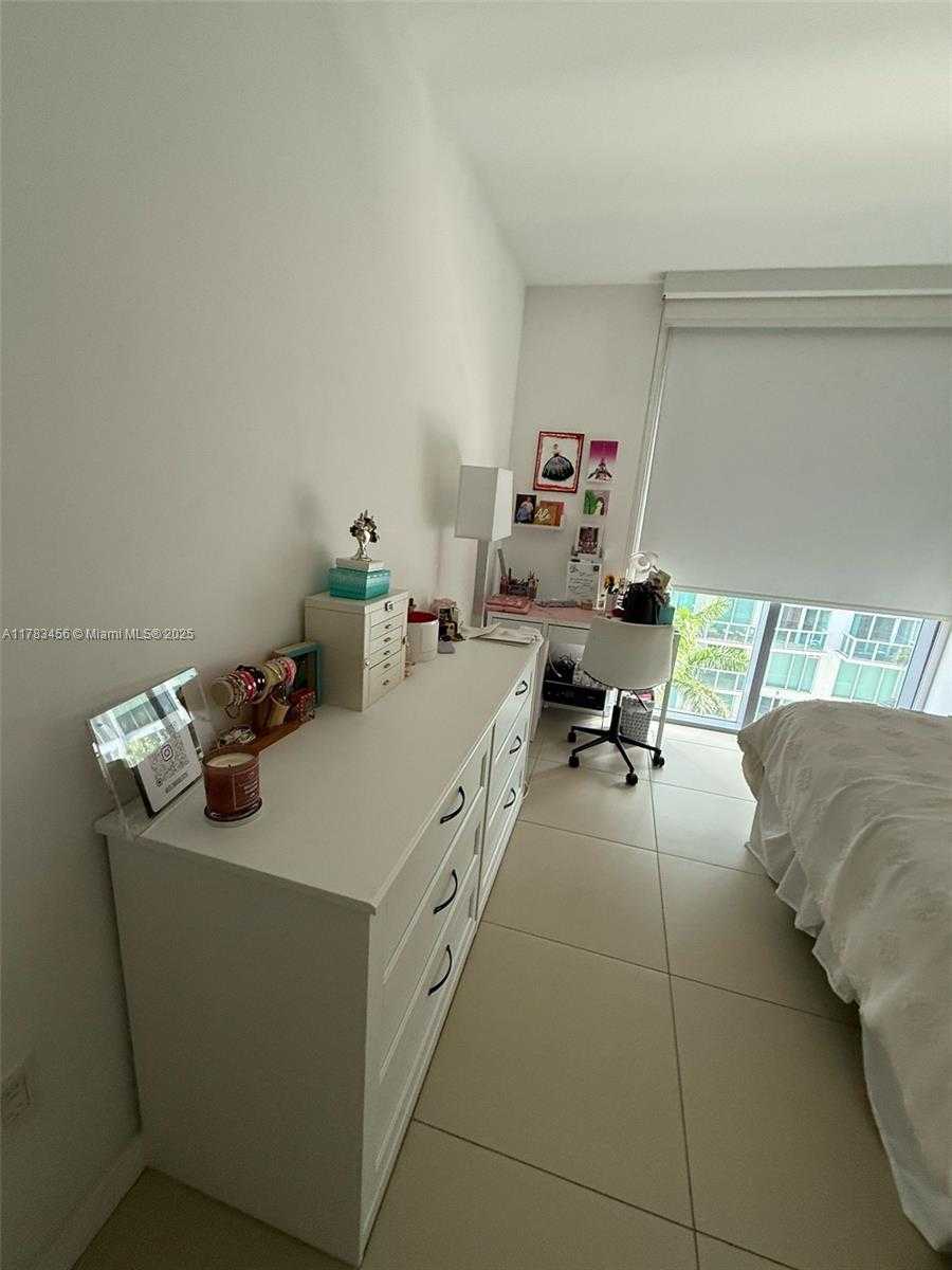 Small Image of 31 SOUTH EAST 6TH ST #802, Miami Number 8