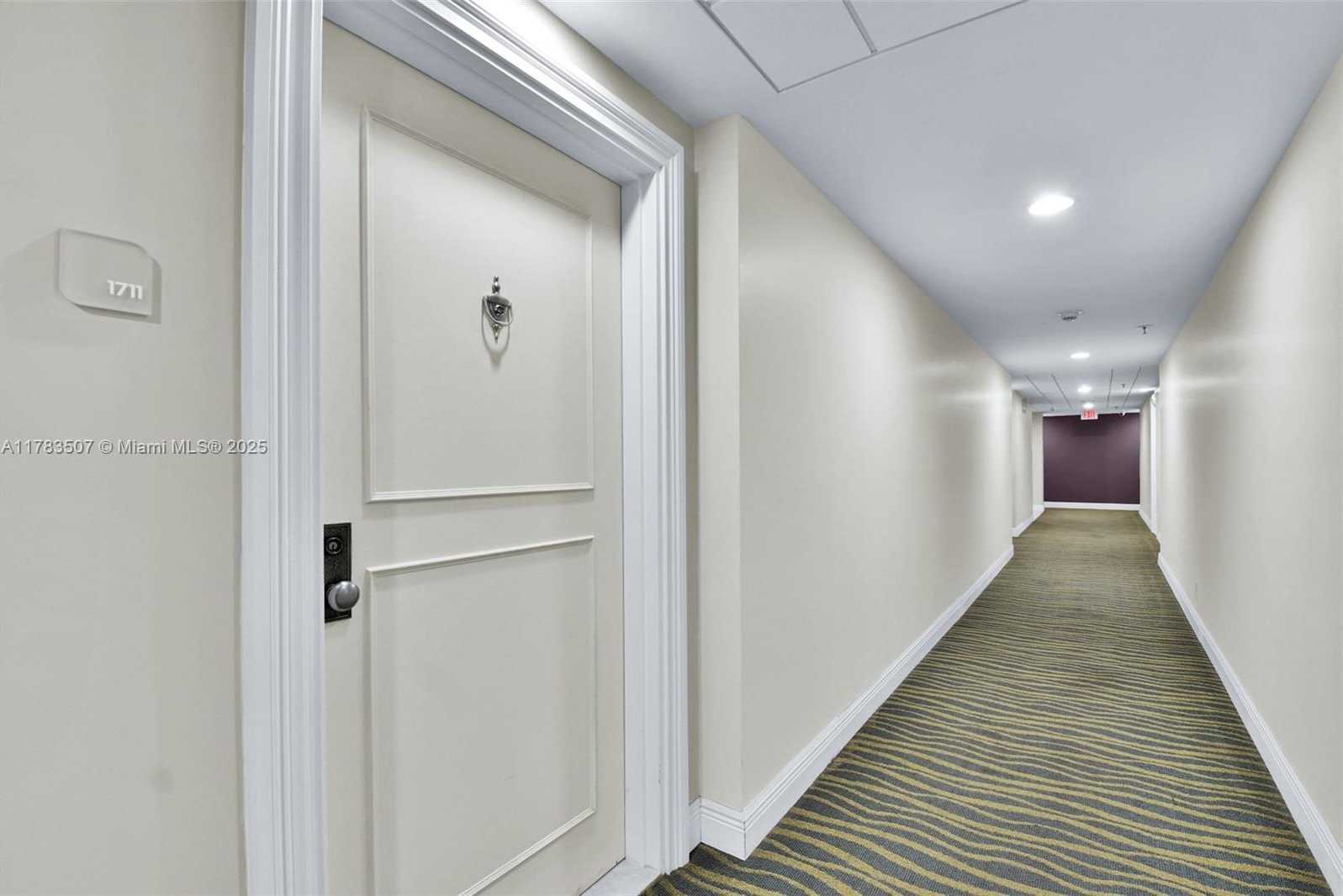 Small Image of 2401 COLLINS AVE #1711, Miami Beach Number 20