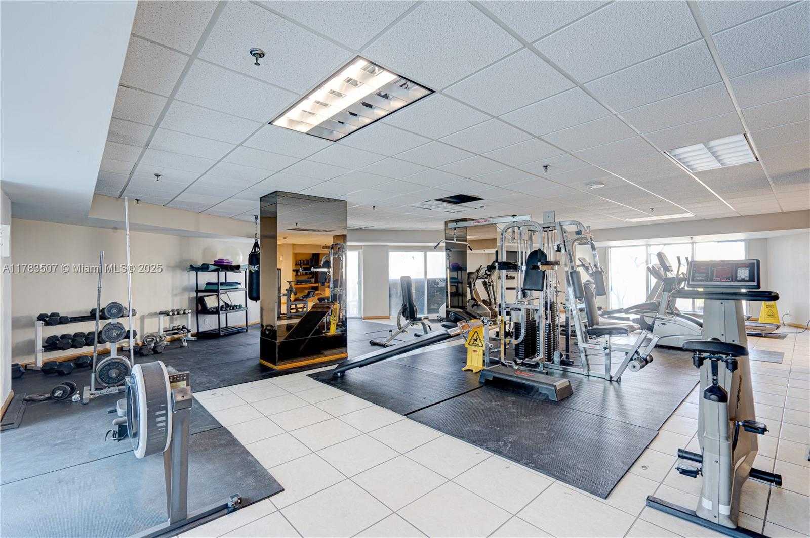 Small Image of 2401 COLLINS AVE #1711, Miami Beach Number 21