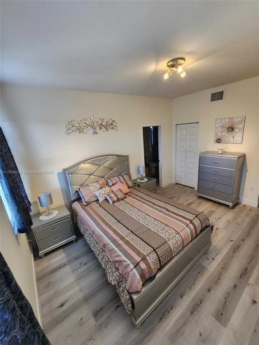 Small Image of 10407 NORTH WEST 82ND ST #12, Doral Number 11