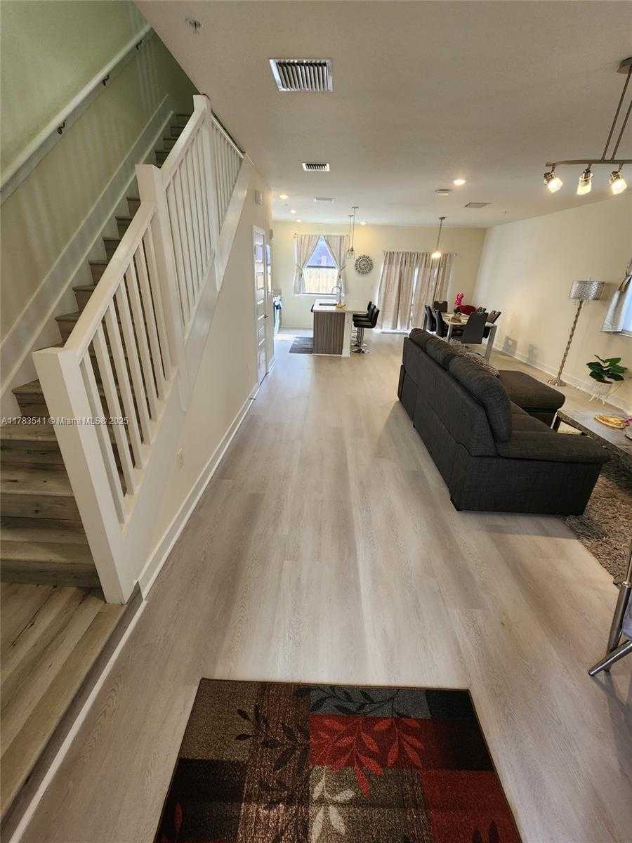 Small Image of 10407 NORTH WEST 82ND ST #12, Doral Number 2