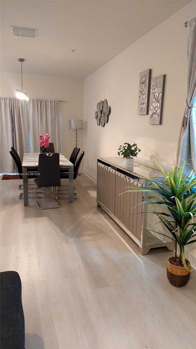 Small Image of 10407 NORTH WEST 82ND ST #12, Doral Number 7