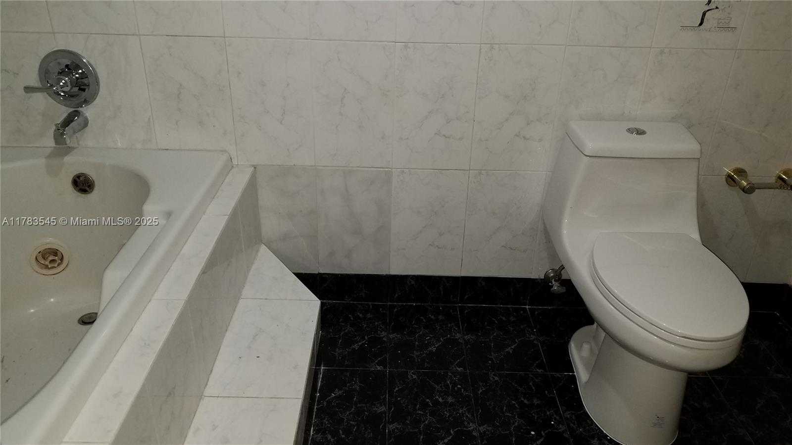 Small Image of 290 174TH ST #1905, Sunny Isles Beach Number 10