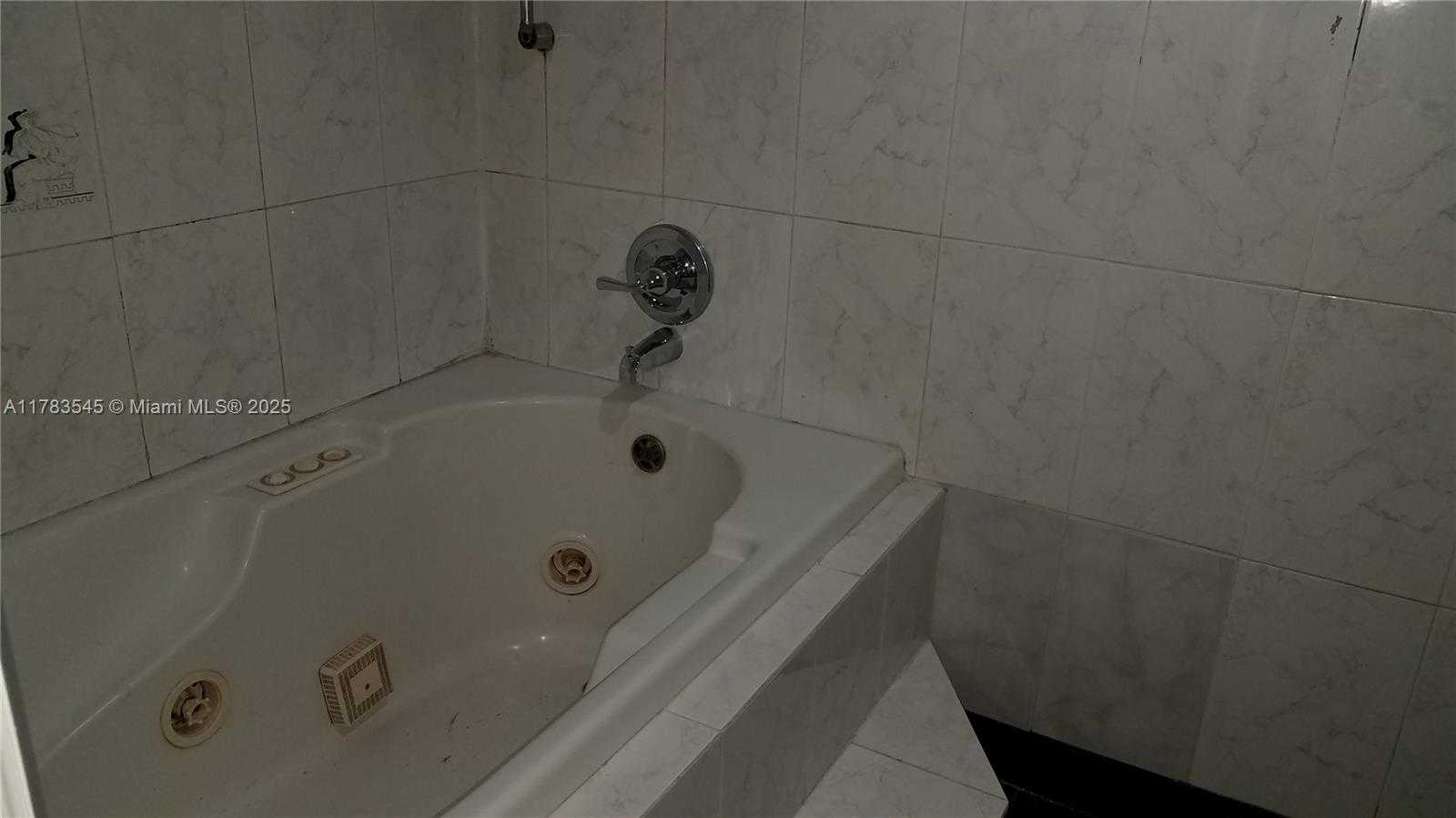 Small Image of 290 174TH ST #1905, Sunny Isles Beach Number 9
