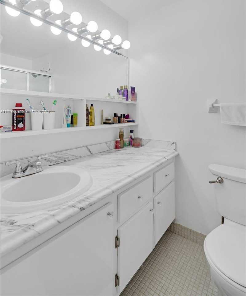 Small Image of 1000 WEST AVE #1121, Miami Beach Number 12