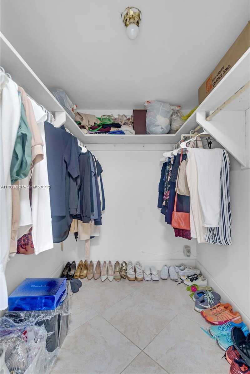 Small Image of 1000 WEST AVE #1121, Miami Beach Number 14