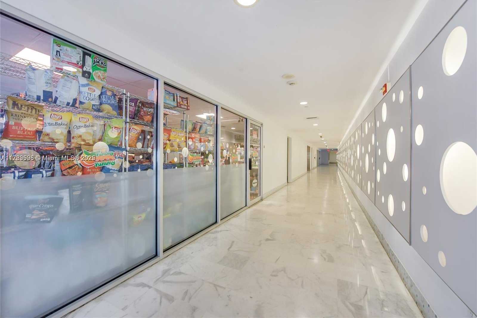 Small Image of 1000 WEST AVE #1121, Miami Beach Number 15