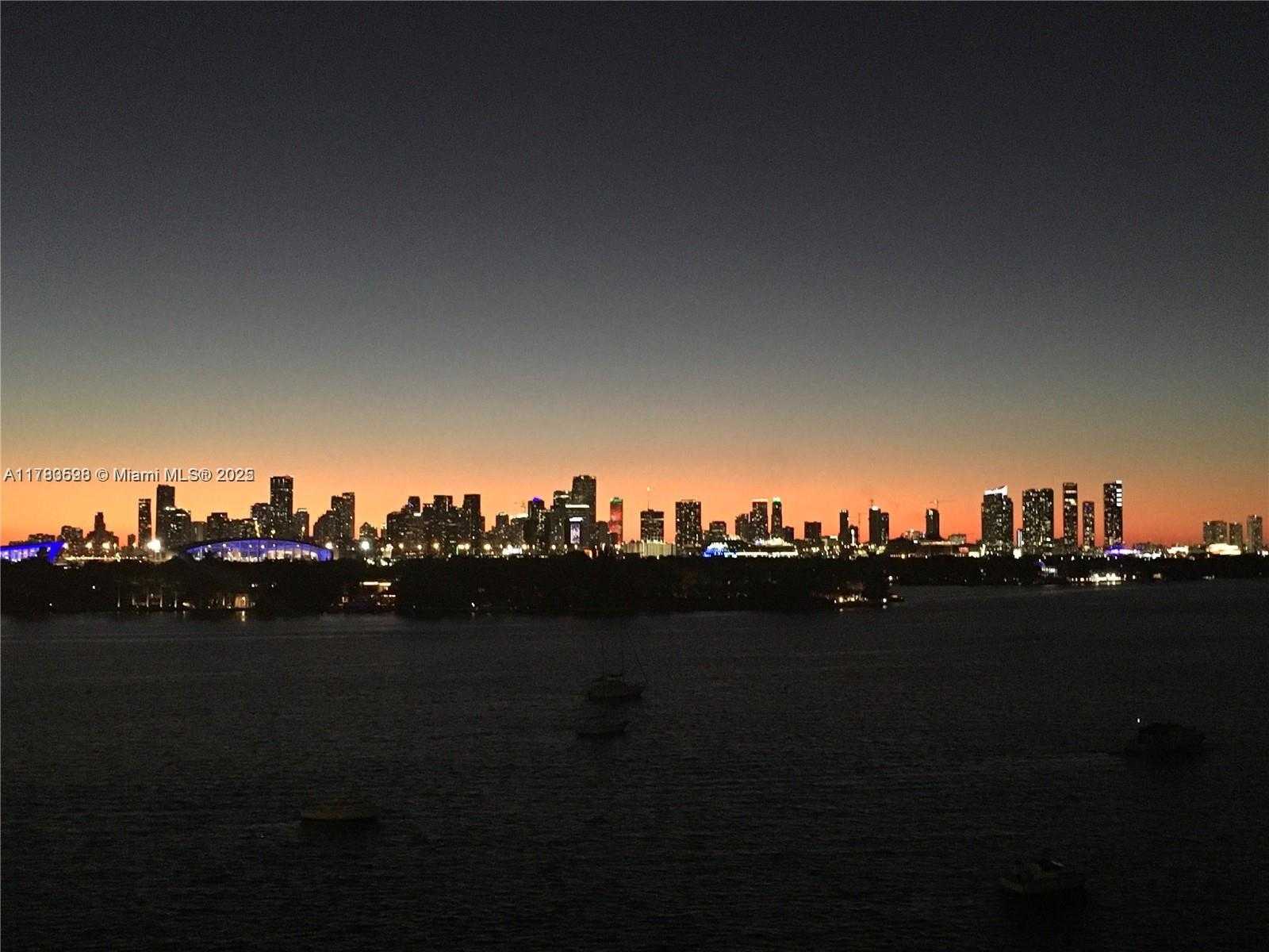 Small Image of 1000 WEST AVE #1121, Miami Beach Number 3