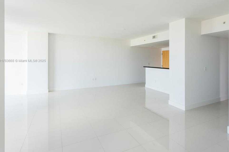 Small Image of 244 BISCAYNE BLVD #1202, Miami Number 3