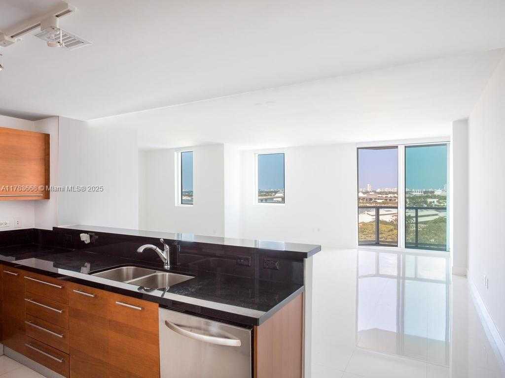 Small Image of 244 BISCAYNE BLVD #1202, Miami Number 8
