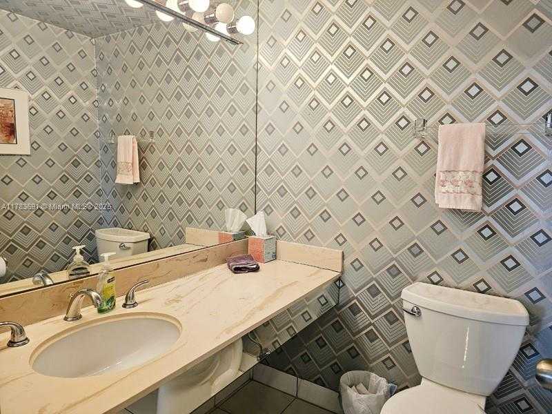 Small Image of 1980 SOUTH OCEAN DR #4Q, Hallandale Beach Number 5
