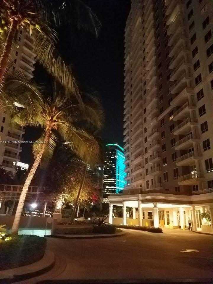 Small Image of 801 BRICKELL KEY BLVD #1109, Miami Number 32