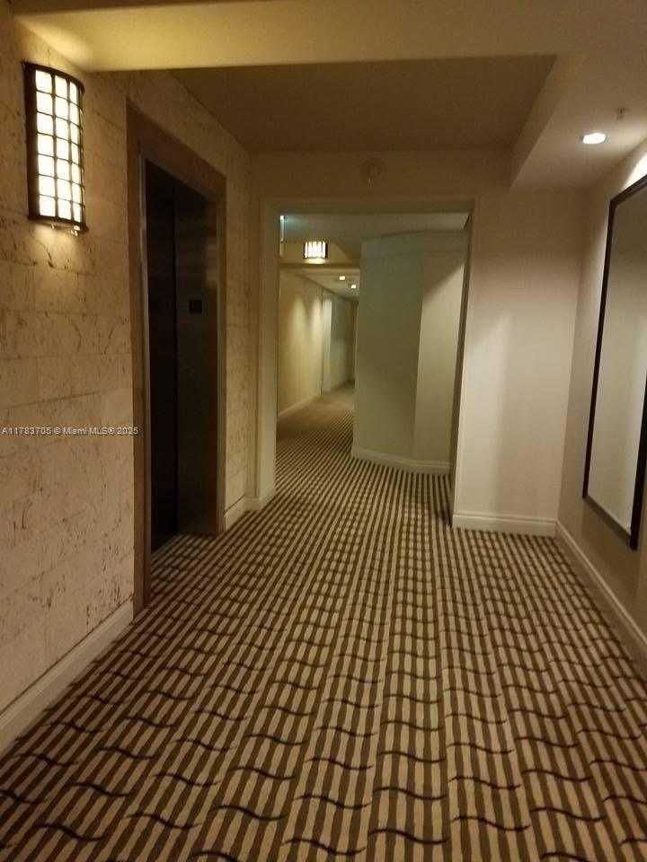 Small Image of 801 BRICKELL KEY BLVD #1109, Miami Number 33