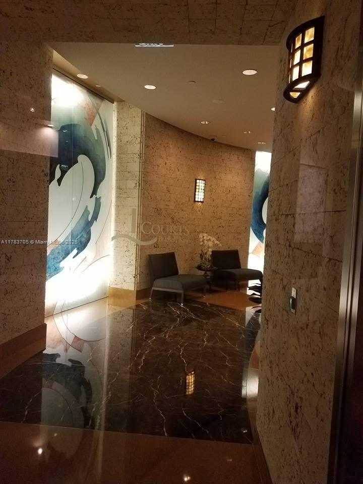 Small Image of 801 BRICKELL KEY BLVD #1109, Miami Number 36