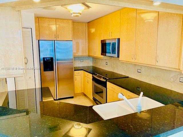 Small Image of 801 BRICKELL KEY BLVD #1109, Miami Number 4