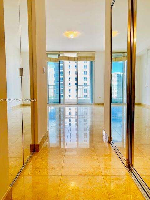 Small Image of 801 BRICKELL KEY BLVD #1109, Miami Number 5