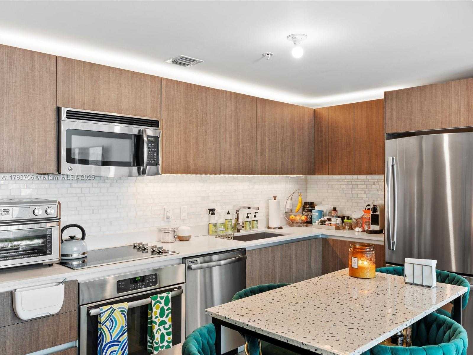 Small Image of 1600 SOUTH WEST 1ST AVE #714, Miami Number 13