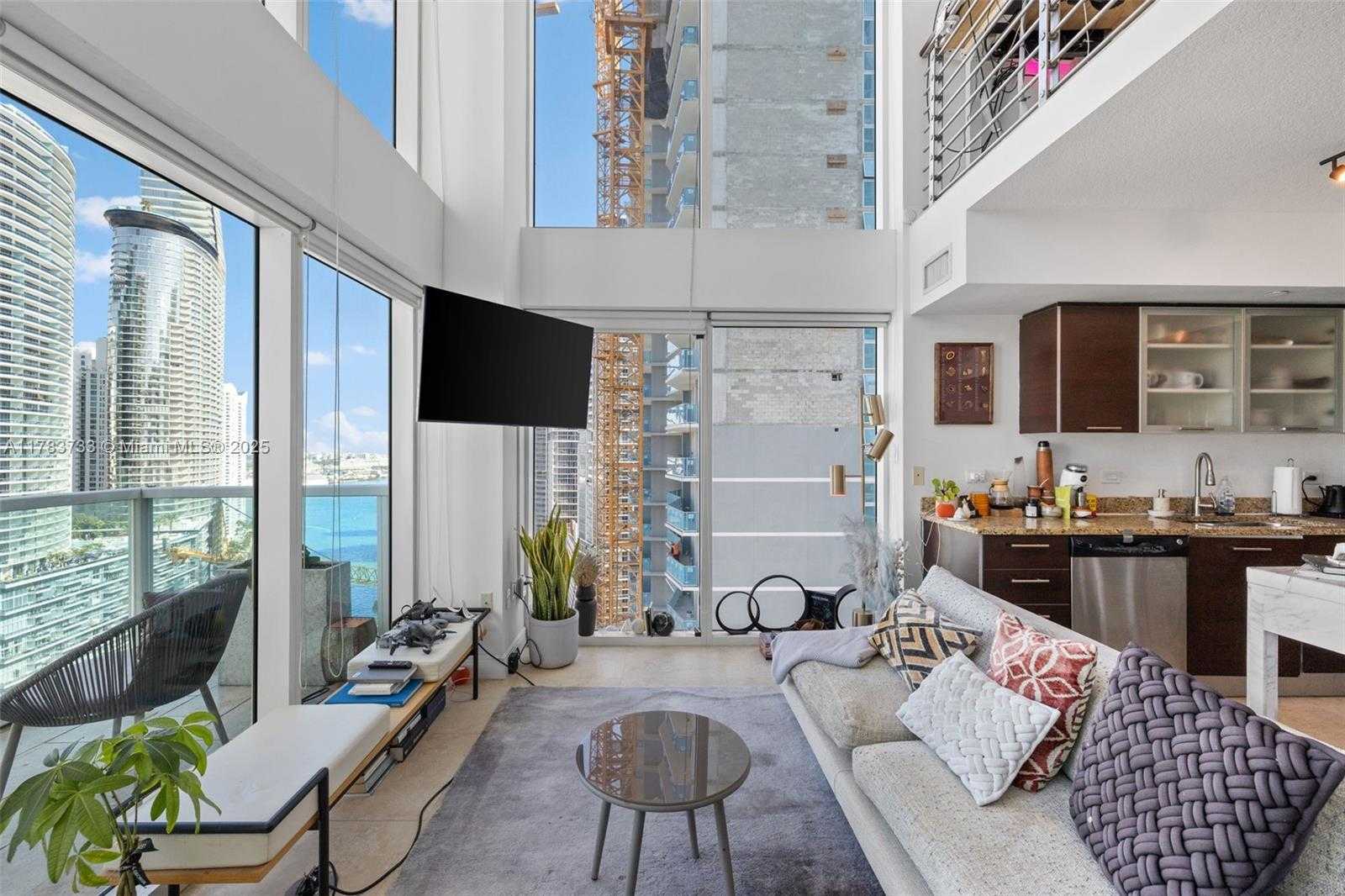 Small Image of 41 SOUTH EAST 5TH ST #1601, Miami Number 13