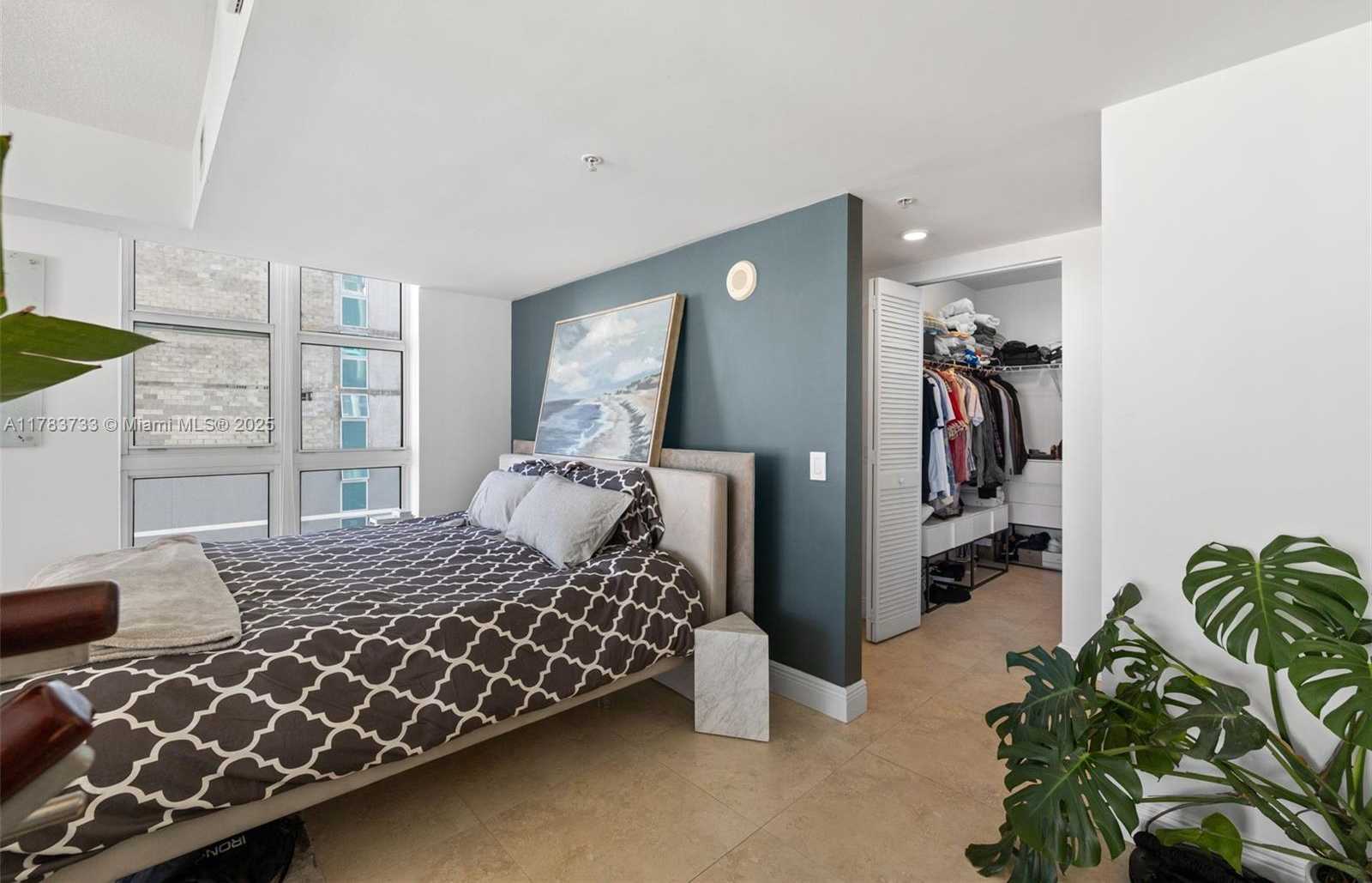 Small Image of 41 SOUTH EAST 5TH ST #1601, Miami Number 16