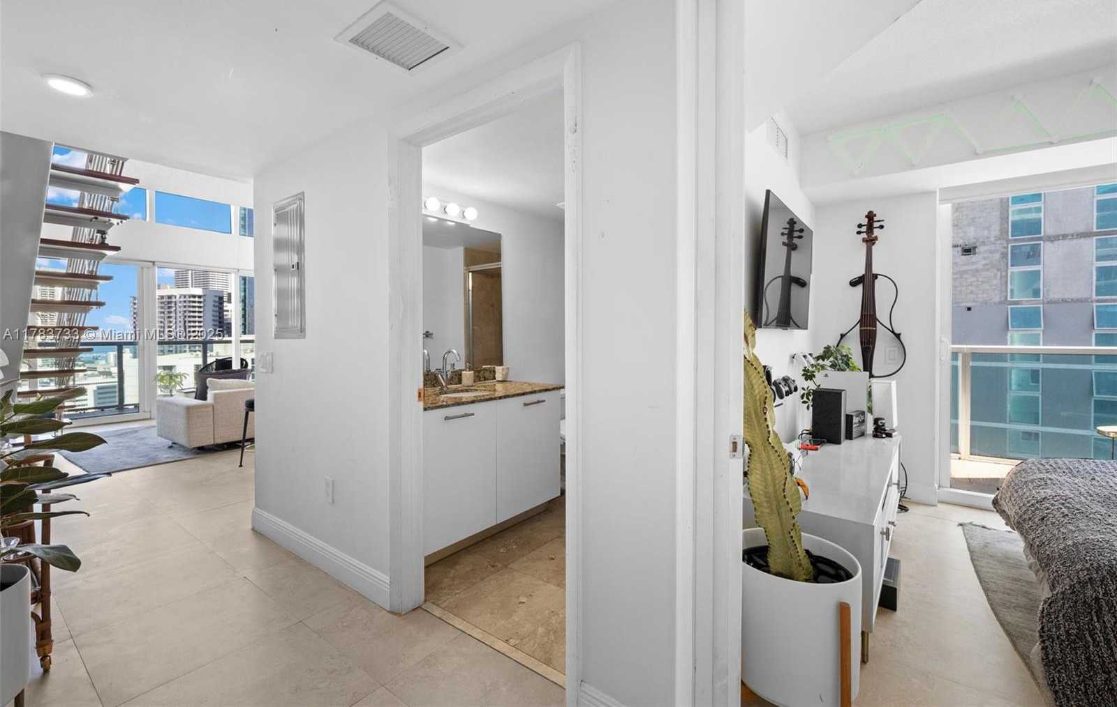 Small Image of 41 SOUTH EAST 5TH ST #1601, Miami Number 2