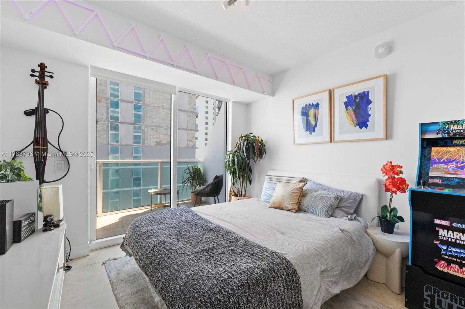 Small Image of 41 SOUTH EAST 5TH ST #1601, Miami Number 3
