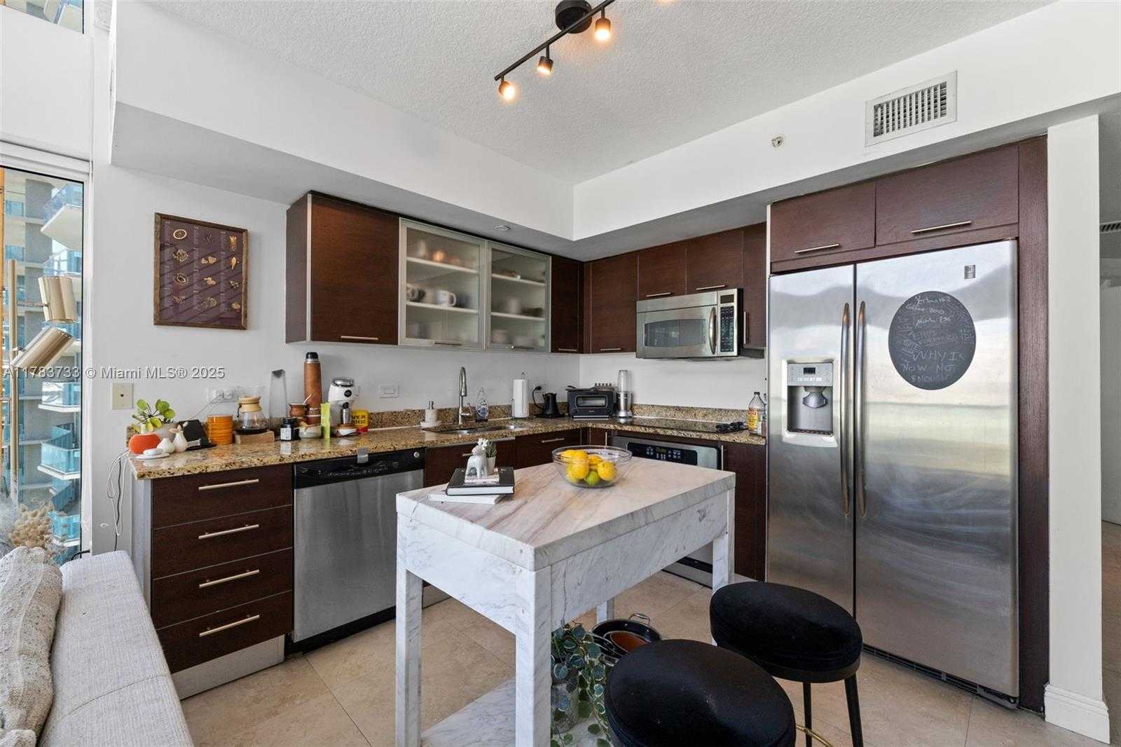 Small Image of 41 SOUTH EAST 5TH ST #1601, Miami Number 8