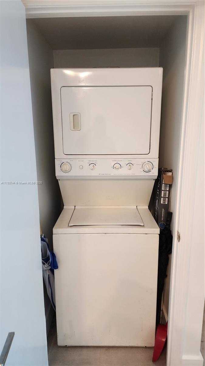 Small Image of 55 SOUTH EAST 6TH ST #2504, Miami Number 12