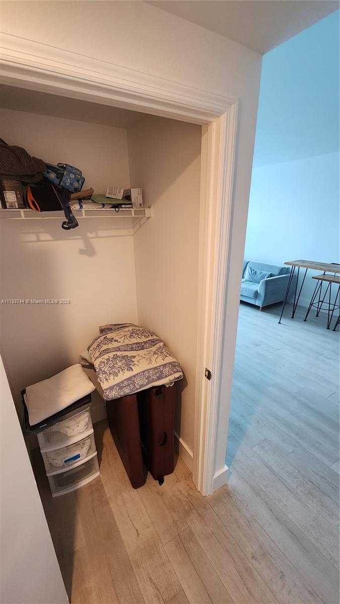 Small Image of 55 SOUTH EAST 6TH ST #2504, Miami Number 13