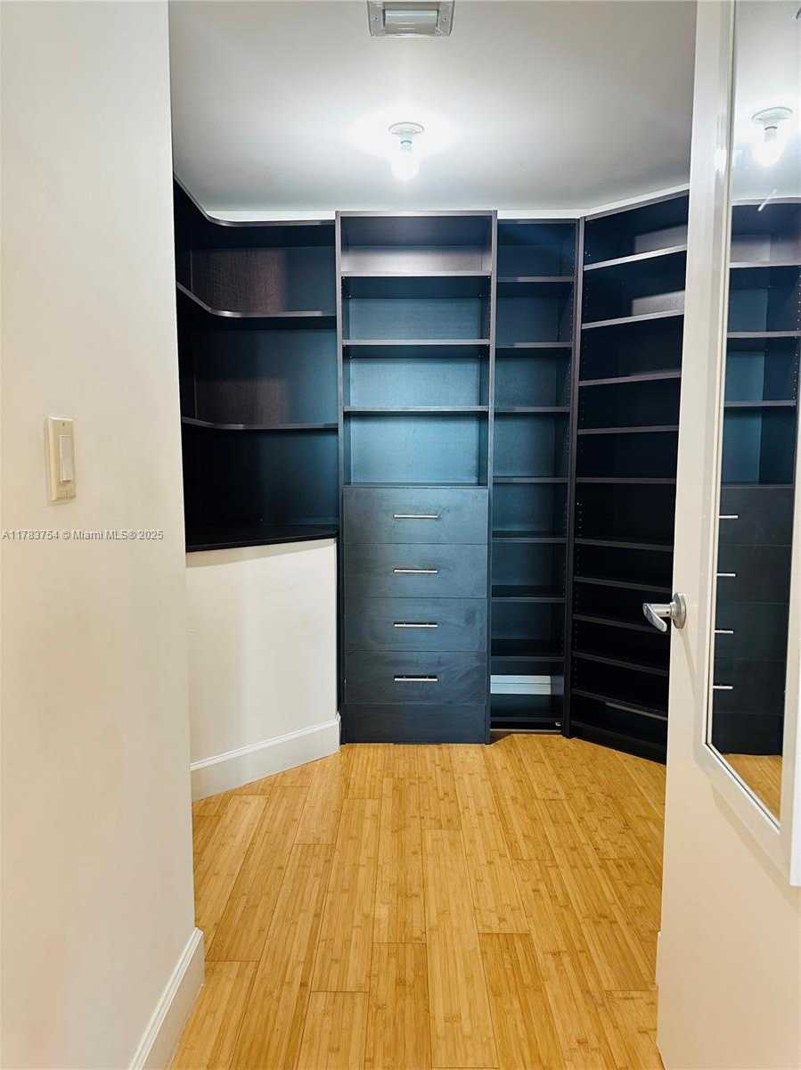 Small Image of 350 SOUTH MIAMI AVE #3501, Miami Number 12