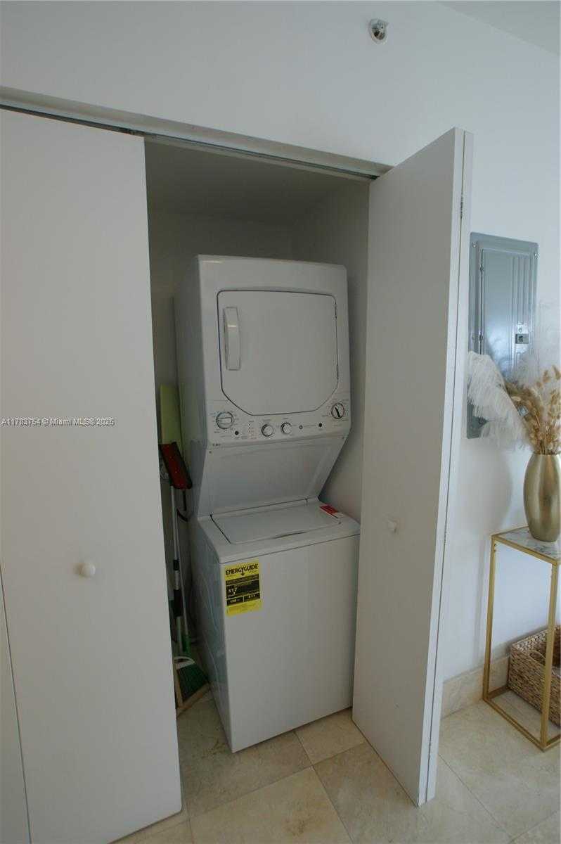 Small Image of 350 SOUTH MIAMI AVE #3501, Miami Number 15