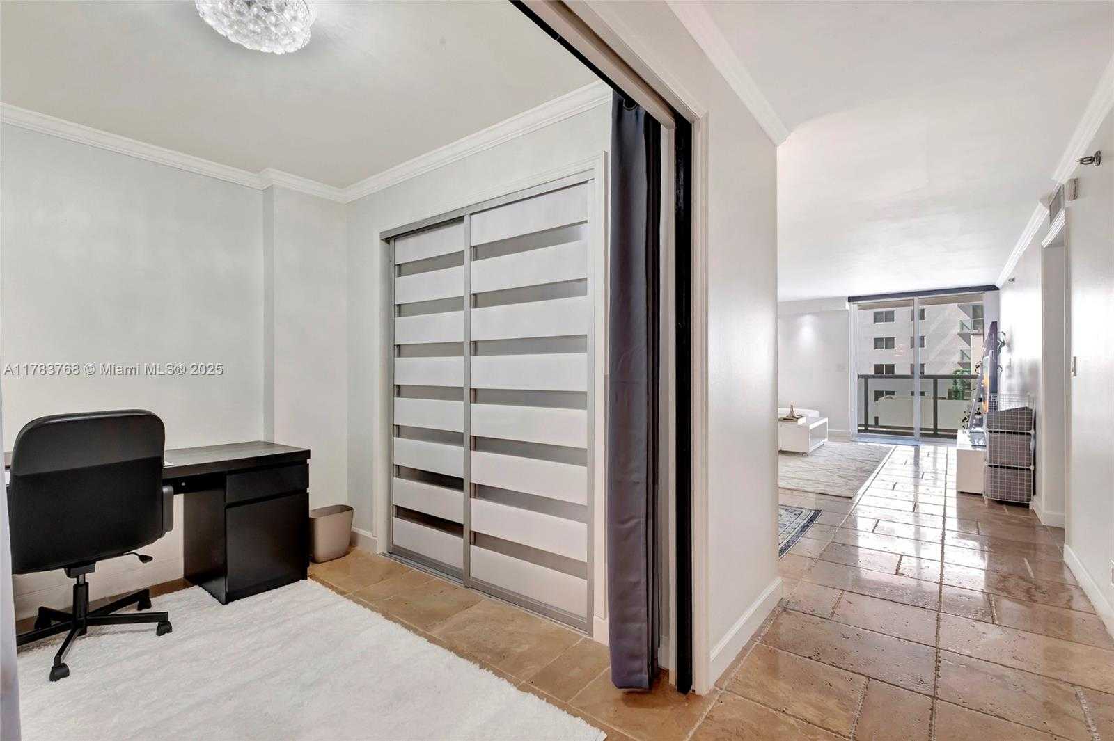 Small Image of 2401 COLLINS AVE #1411, Miami Beach Number 10