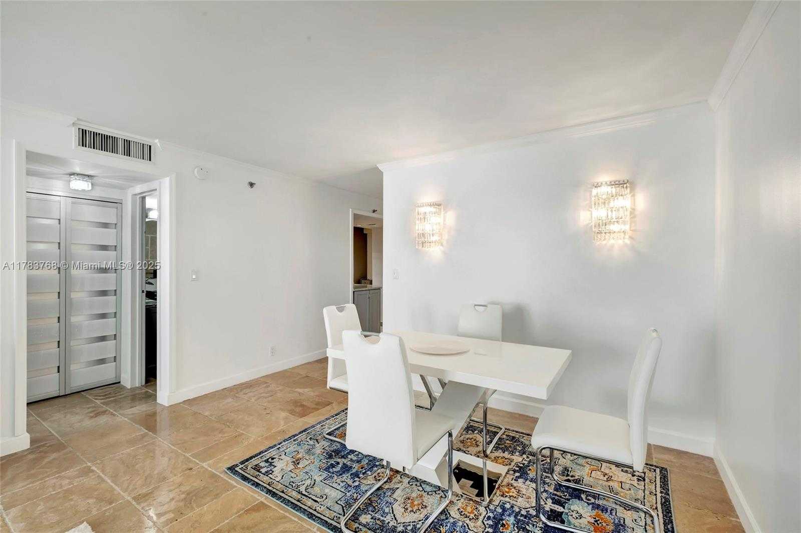 Small Image of 2401 COLLINS AVE #1411, Miami Beach Number 13