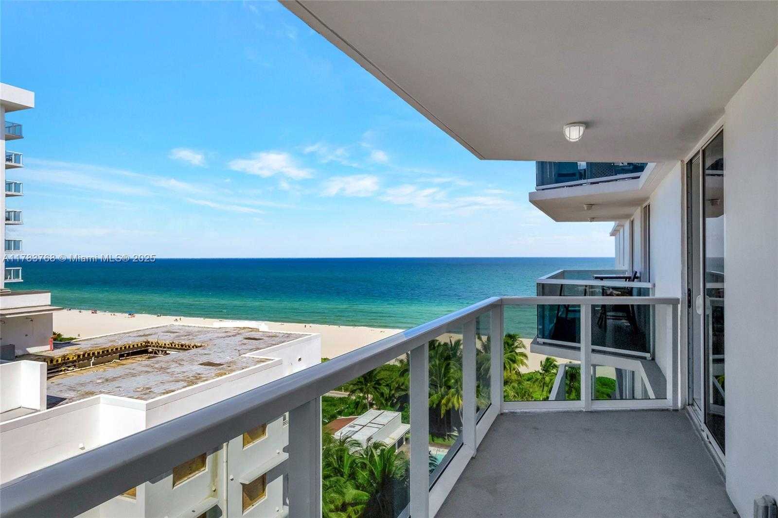 Small Image of 2401 COLLINS AVE #1411, Miami Beach Number 2