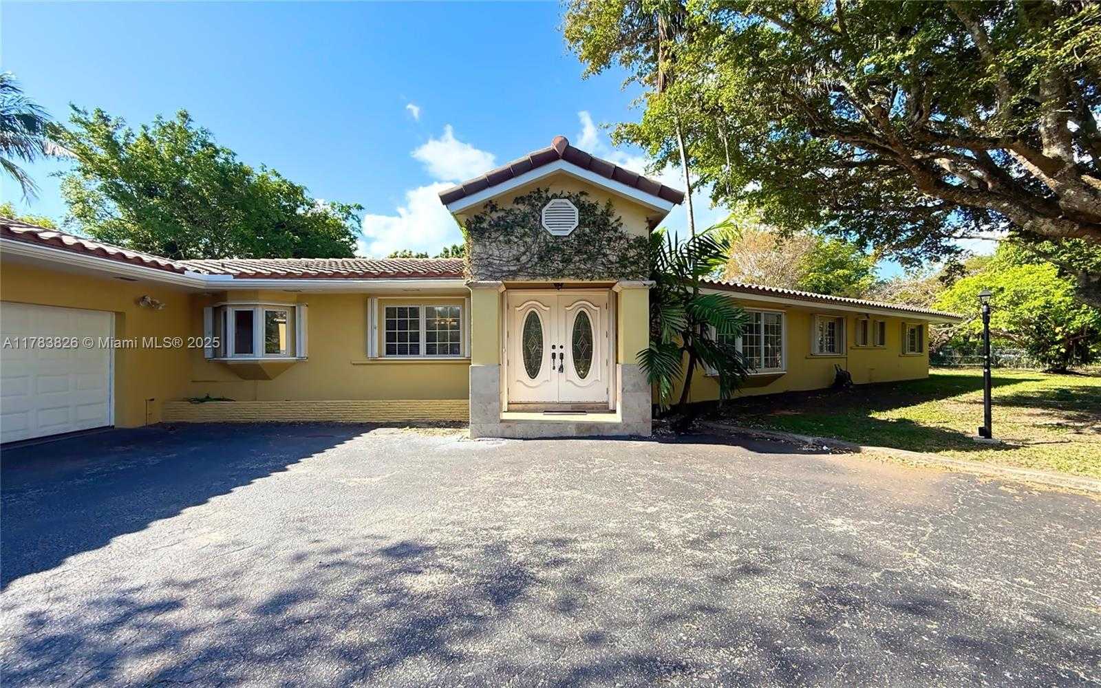 Small Image of 6282 SOUTH WEST 133RD ST #., Pinecrest Number 4