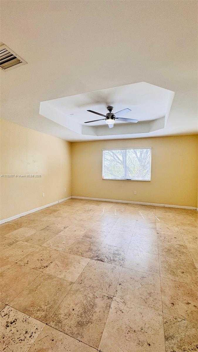 Small Image of 5776 SOUTH WEST 166TH CT, Miami Number 17