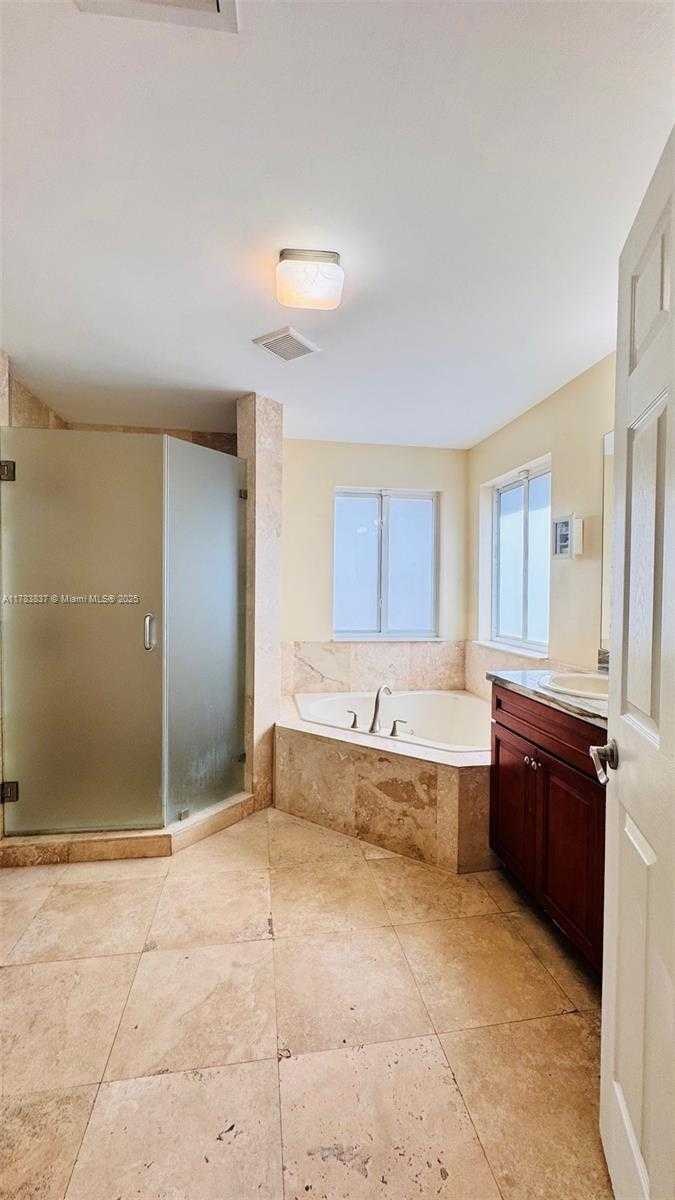 Small Image of 5776 SOUTH WEST 166TH CT, Miami Number 20