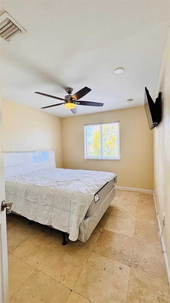 Small Image of 5776 SOUTH WEST 166TH CT, Miami Number 26