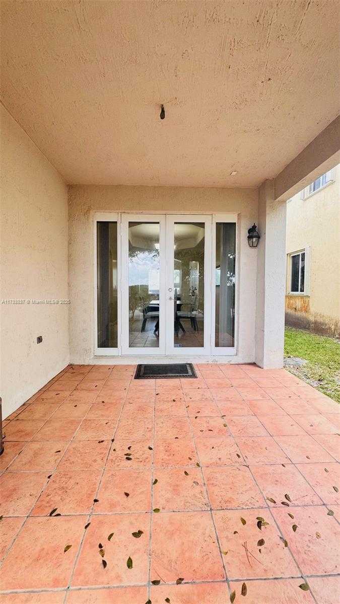 Small Image of 5776 SOUTH WEST 166TH CT, Miami Number 28