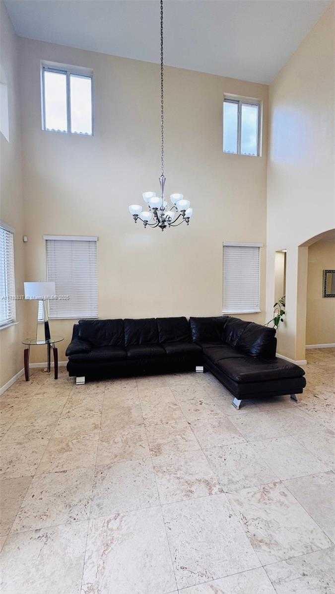 Small Image of 5776 SOUTH WEST 166TH CT, Miami Number 3