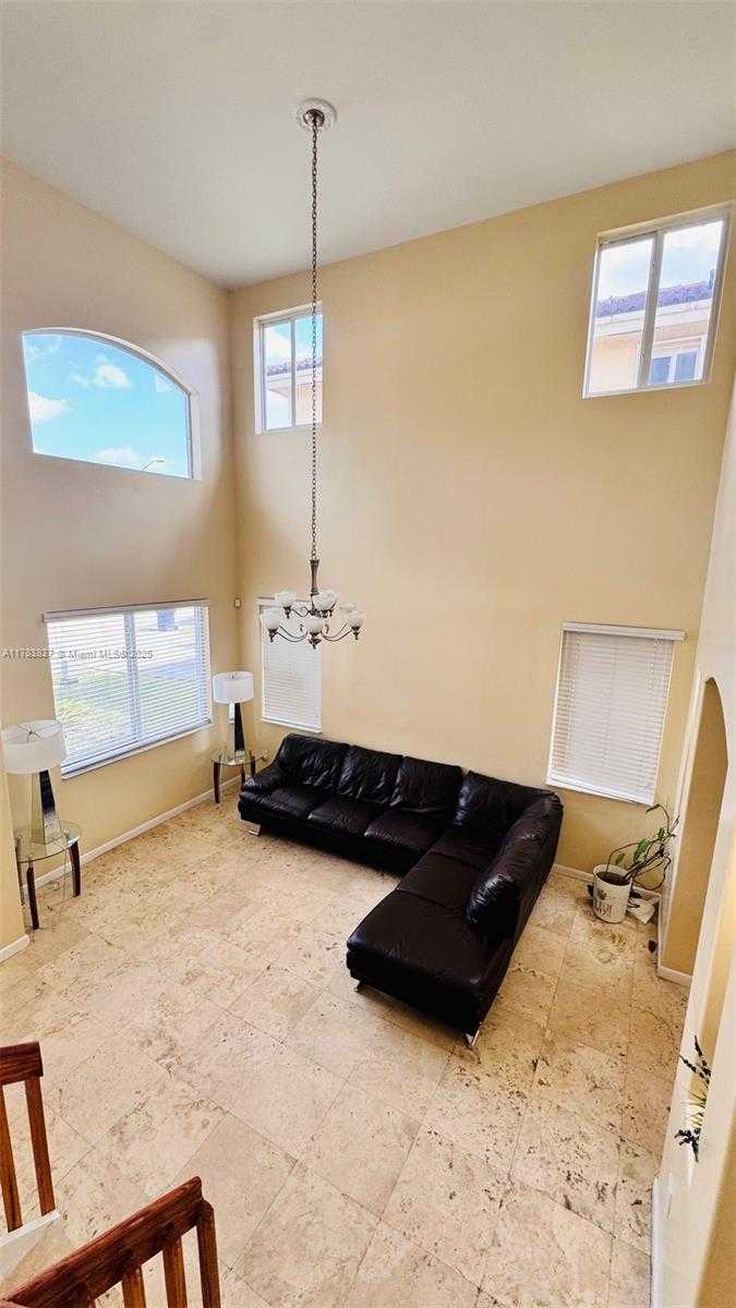 Small Image of 5776 SOUTH WEST 166TH CT, Miami Number 4