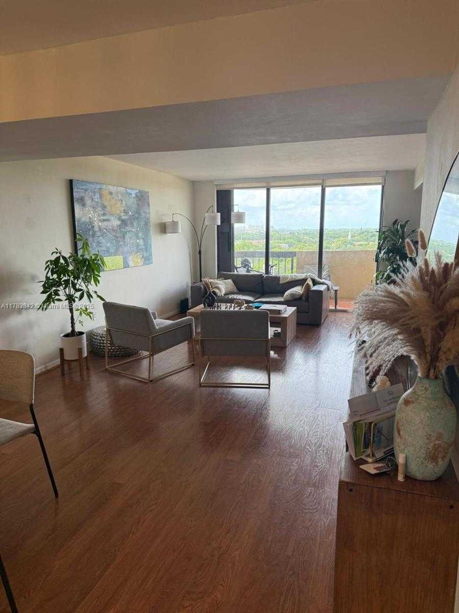 Small Image of 600 BILTMORE WAY #1108, Coral Gables Number 4