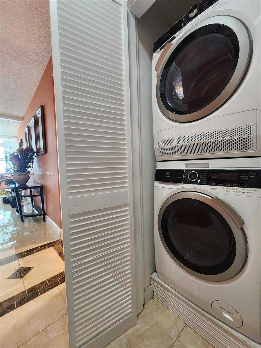 Small Image of 3505 SOUTH OCEAN DR #1210, Hollywood Number 18