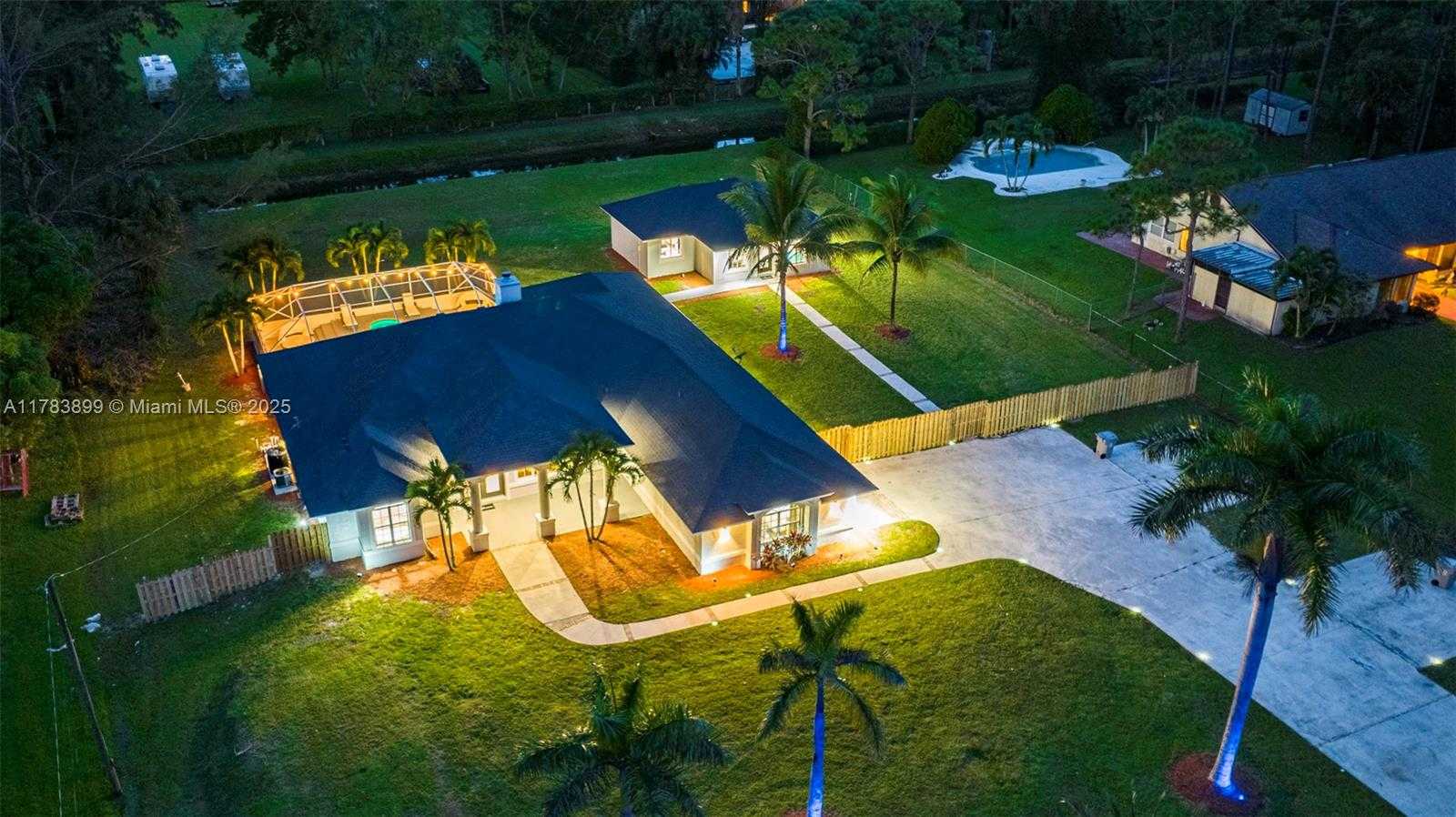 Small Image of 11066 NORTH 46TH PL N, West Palm Beach Number 2