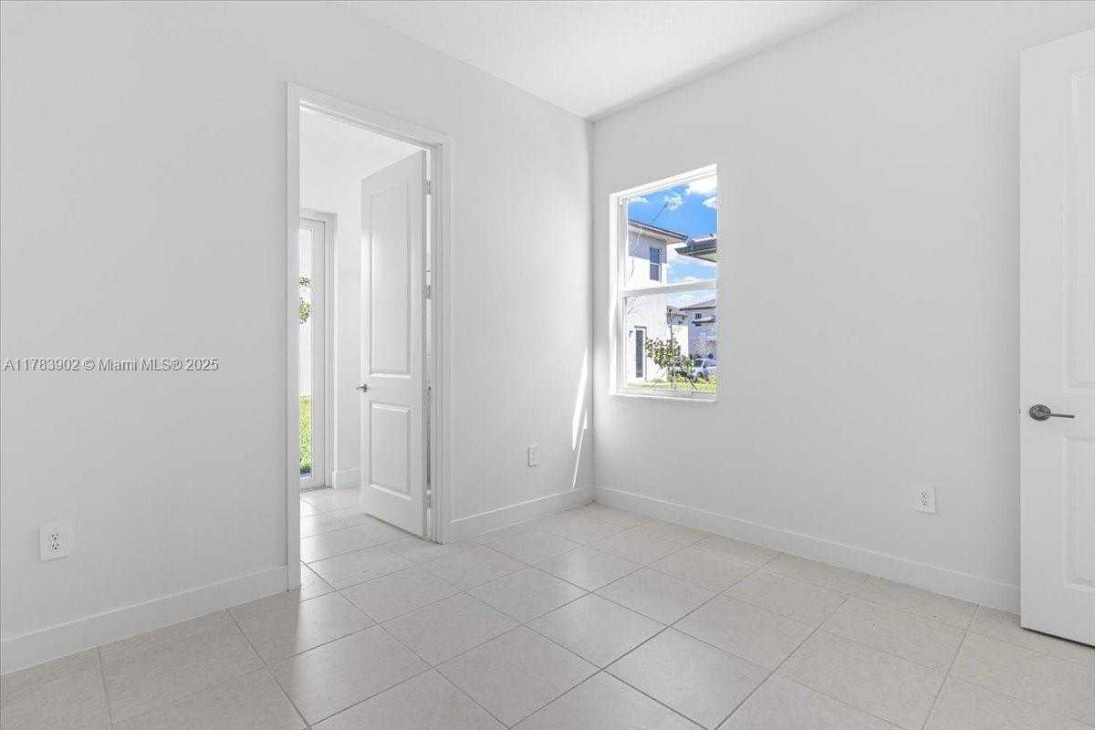 Small Image of 12237 SOUTH WEST 43RD CT, Davie Number 12