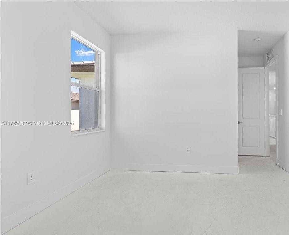 Small Image of 12237 SOUTH WEST 43RD CT, Davie Number 24