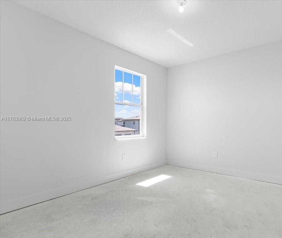 Small Image of 12237 SOUTH WEST 43RD CT, Davie Number 25