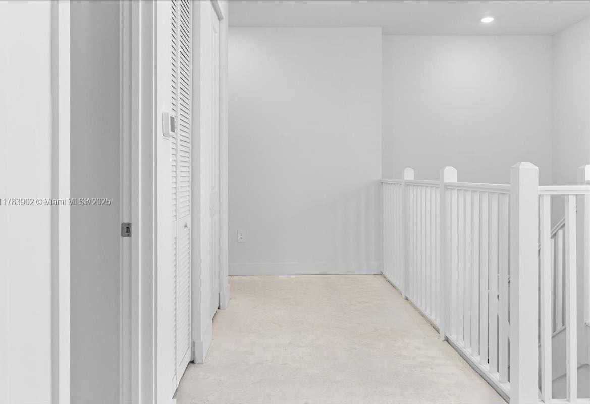 Small Image of 12237 SOUTH WEST 43RD CT, Davie Number 33